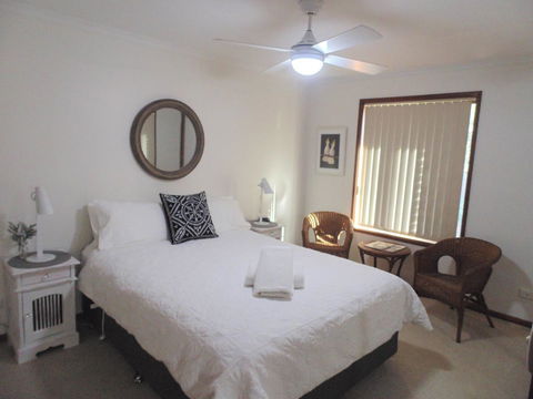 Baronet B & B - Tourism Hervey Bay 11