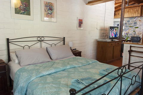 Trevalia Accommodation - Tourism Hervey Bay 26