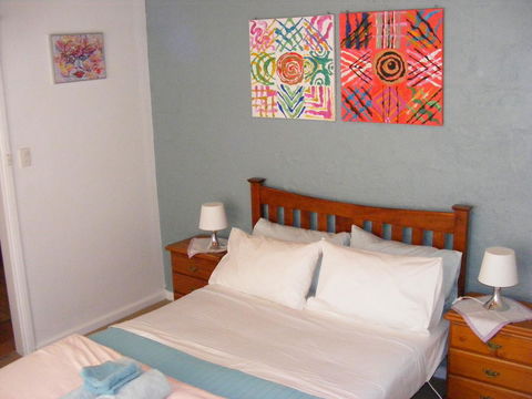Trevalia Accommodation - Tourism Hervey Bay 2