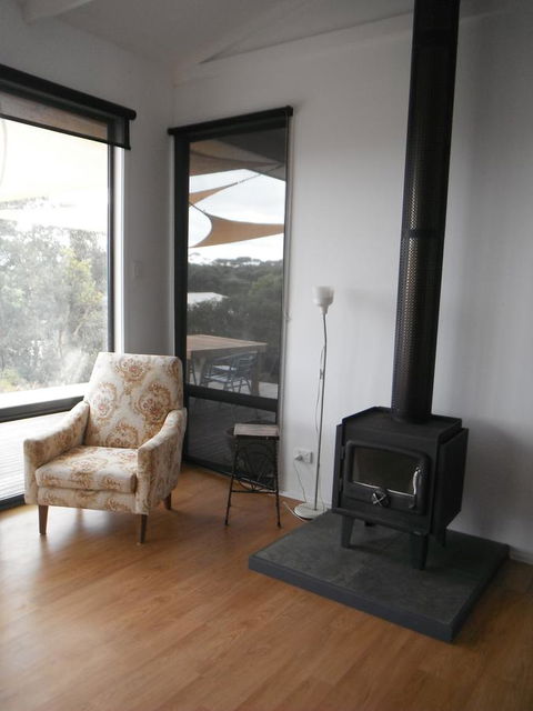 Wallaby Retreat - Hervey Bay Accommodation 3