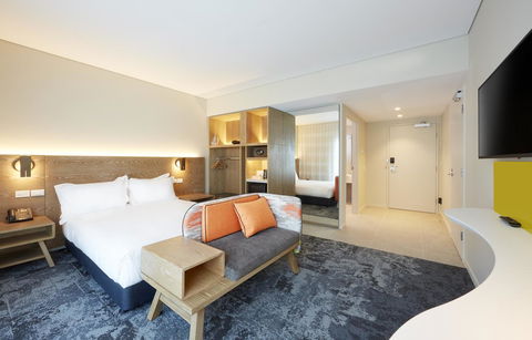 Holiday Inn Express Adelaide City Centre, An IHG Hotel - Hervey Bay Accommodation 12