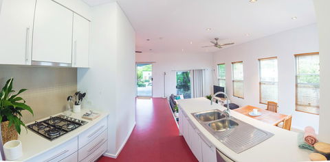 S T U D I O 22 Peaceful Retreat With Garden Views - Tourism Hervey Bay 4