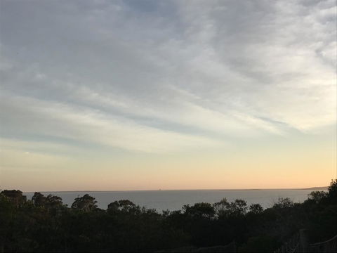 S T U D I O 22 Peaceful Retreat With Garden Views - Tourism Hervey Bay 16