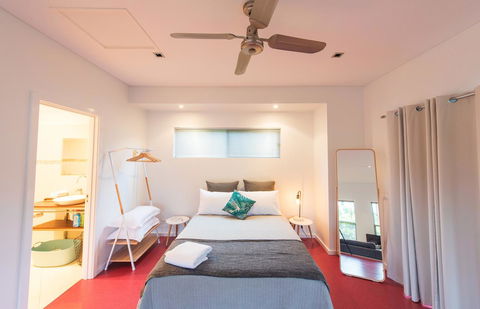 S T U D I O 22 Peaceful Retreat With Garden Views - Tourism Hervey Bay 3