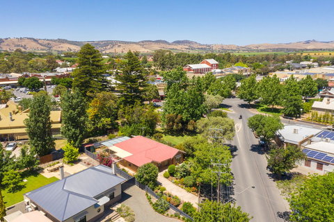 Tanunda\'s Magpie House - Hervey Bay Accommodation 26