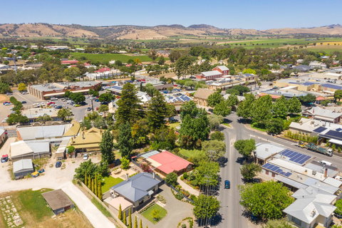 Tanunda\'s Magpie House - Hervey Bay Accommodation 27