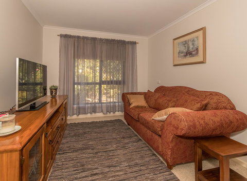 Tanunda\'s Magpie House - Hervey Bay Accommodation 9