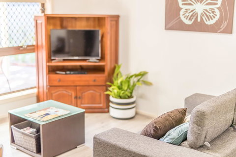 Tanunda\'s Magpie House - Hervey Bay Accommodation 14