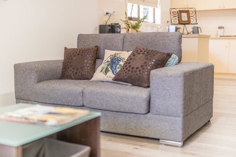 Tanunda\'s Magpie House - Hervey Bay Accommodation 0