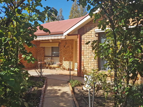 Tanunda\'s Magpie House - Hervey Bay Accommodation 2