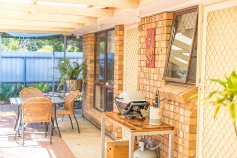 Tanunda\'s Magpie House - Hervey Bay Accommodation 22
