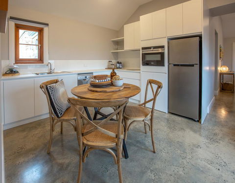 Lucy's Cottage - Tourism Hervey Bay 9