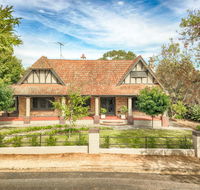The Tudor House - Hervey Bay Accommodation