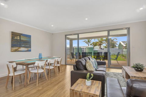 Eastern Breeze - Tourism Hervey Bay 15