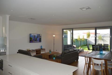 Eastern Breeze - Tourism Hervey Bay 20