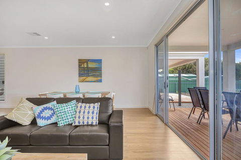 Eastern Breeze - Tourism Hervey Bay 30