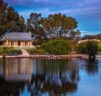 Stonewell Cottages and Vineyards - Hervey Bay Accommodation