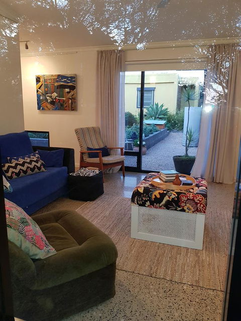 Sinclair Eco House - Hervey Bay Accommodation 10