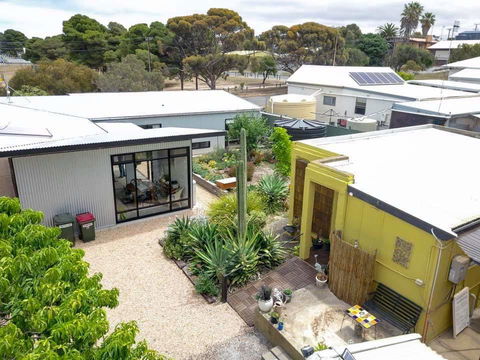 Sinclair Eco House - Hervey Bay Accommodation 15