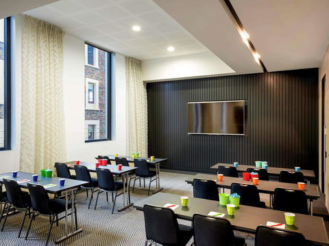 Ibis Adelaide - Hervey Bay Accommodation 33
