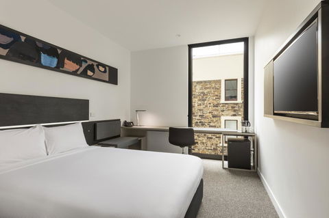 Ibis Adelaide - Hervey Bay Accommodation 9