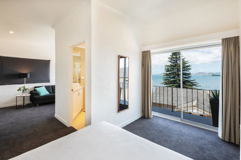 Bay 10 - Suites And Apartments - Tourism Hervey Bay 7