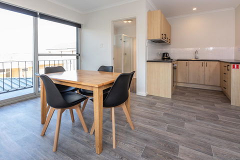 Bay 10 - Suites And Apartments - Tourism Hervey Bay 10