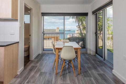Bay 10 - Suites And Apartments - Tourism Hervey Bay 12