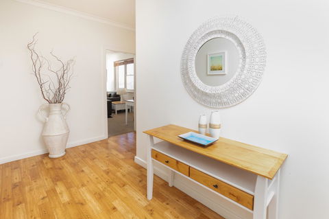Bay 10 - Suites And Apartments - Tourism Hervey Bay 14