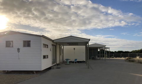 Rocks Retreat Cabin - Dolphin - Hervey Bay Accommodation 7