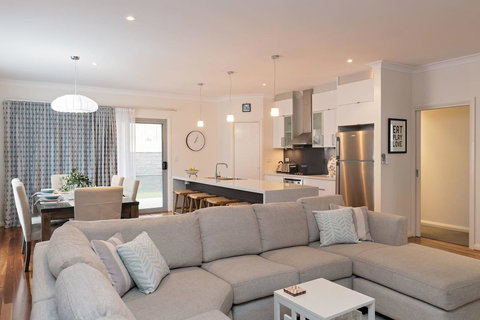 Boutique Getaway On Wright - Hervey Bay Accommodation 4