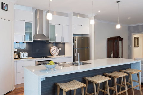 Boutique Getaway On Wright - Hervey Bay Accommodation 0