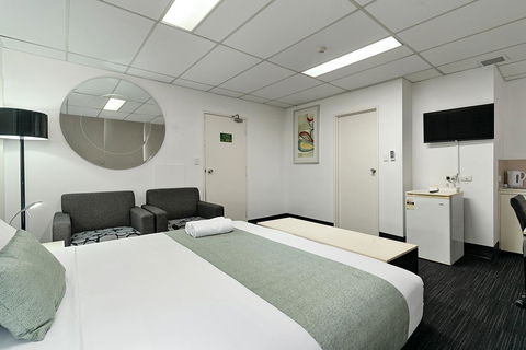 Cosmo On Bank - Hervey Bay Accommodation 9
