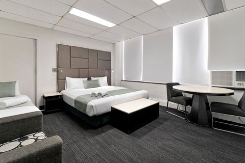 Cosmo On Bank - Hervey Bay Accommodation 2