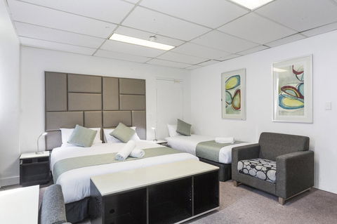Cosmo On Bank - Hervey Bay Accommodation 1