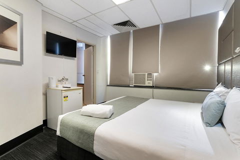 Cosmo On Bank - Hervey Bay Accommodation 10