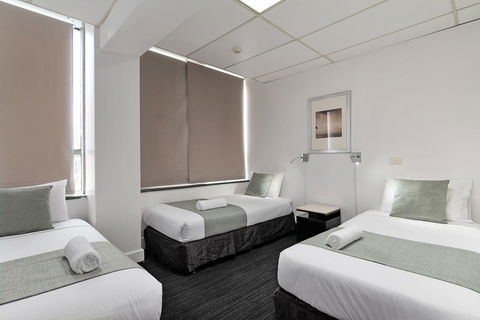 Cosmo On Bank - Hervey Bay Accommodation 8