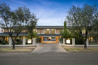 Book Wagga Wagga Accommodation Vacations Hervey Bay Accommodation Hervey Bay Accommodation