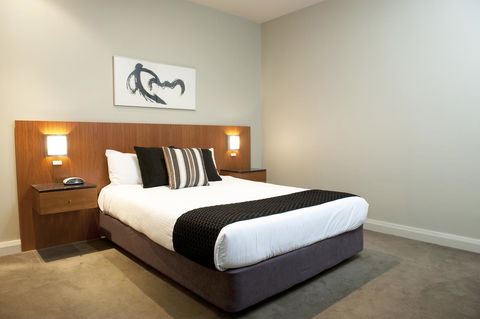 Mantra Hindmarsh Square - Hervey Bay Accommodation 24