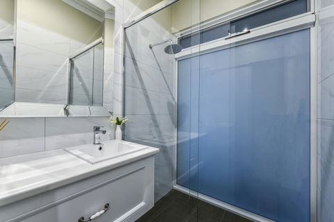 Aloha Central Luxury Apartments - Tourism Hervey Bay 18