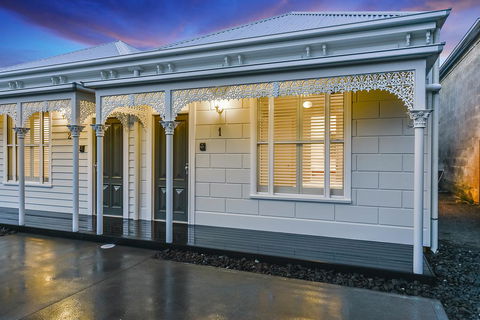 Aloha Central Luxury Apartments - Tourism Hervey Bay 1