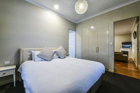 Aloha Central Luxury Apartments - Tourism Hervey Bay 14