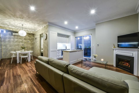 Aloha Central Luxury Apartments - Tourism Hervey Bay 8