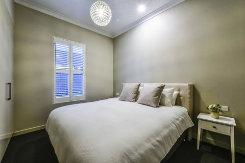 Aloha Central Luxury Apartments - Tourism Hervey Bay 4