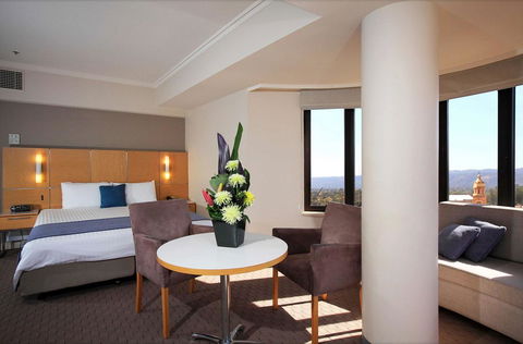 Stamford Grand Adelaide - Tourism Hervey Bay 3