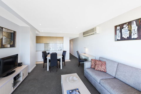 IStay Precinct Adelaide - Hervey Bay Accommodation 21