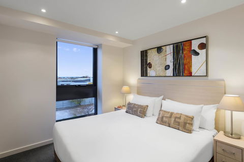 IStay Precinct Adelaide - Hervey Bay Accommodation 26