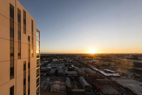 IStay Precinct Adelaide - Hervey Bay Accommodation 6