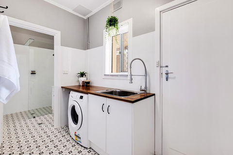 Cute And Cosy - Events, Workers, Getaways - Tourism Hervey Bay 11