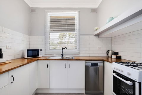 Cute And Cosy - Events, Workers, Getaways - Tourism Hervey Bay 9